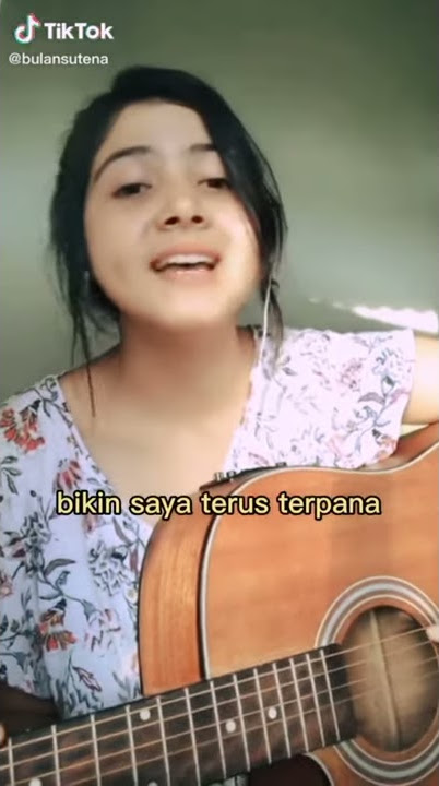 VIRAL!!! Aduh mamae ada cowok baju loreng (Cover by Bulansutena)