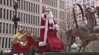 Chicago Thanksgiving Parade Returns After Last Years Pandemic Cancelation