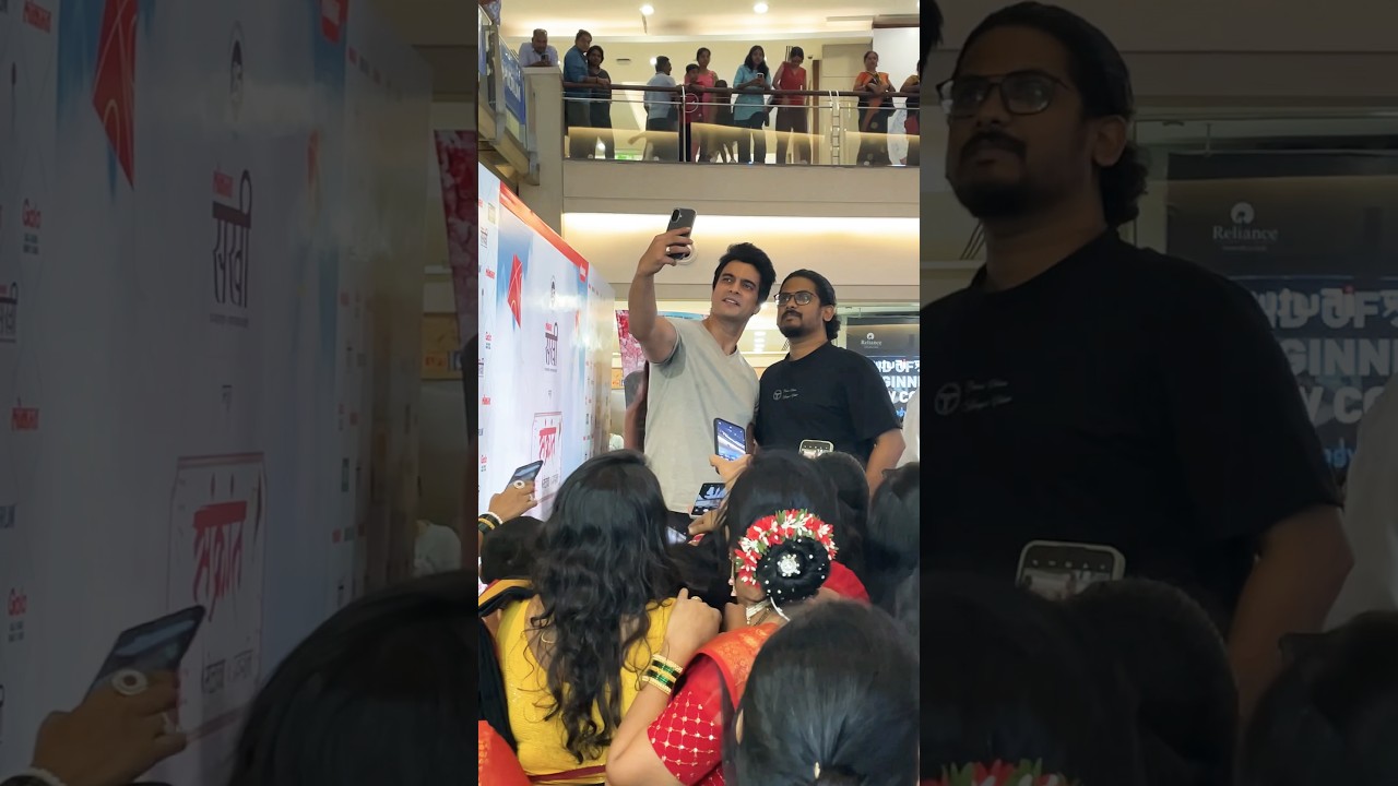 Gashmeer Mahajani in Korum Mall Thane 