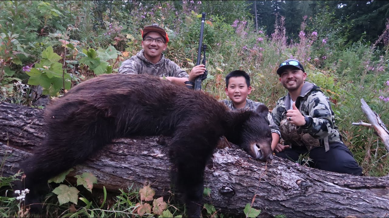 BEAR HUNTING WASHINGTON - TWO BEARS IN ONE DAY - YouTube