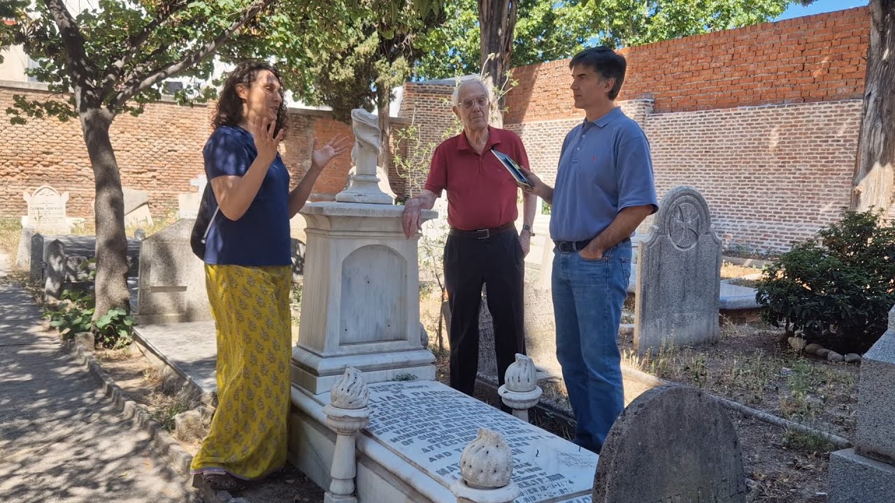 Visitamos el CEMENTERIO británico de Madrid