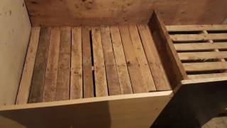 DIY whelping box from things we found around the house aside from the skids. Hope you enjoy!!