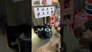 Cylindrical Bottle Vacuum Capping Machine.