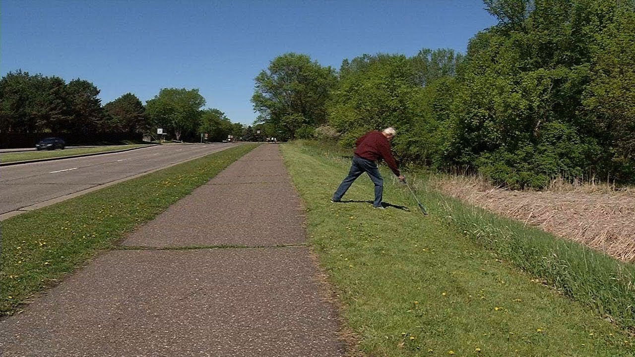 Plymouth Volunteer Helps Keep Bass Lake Road Clean center for reproductive rights