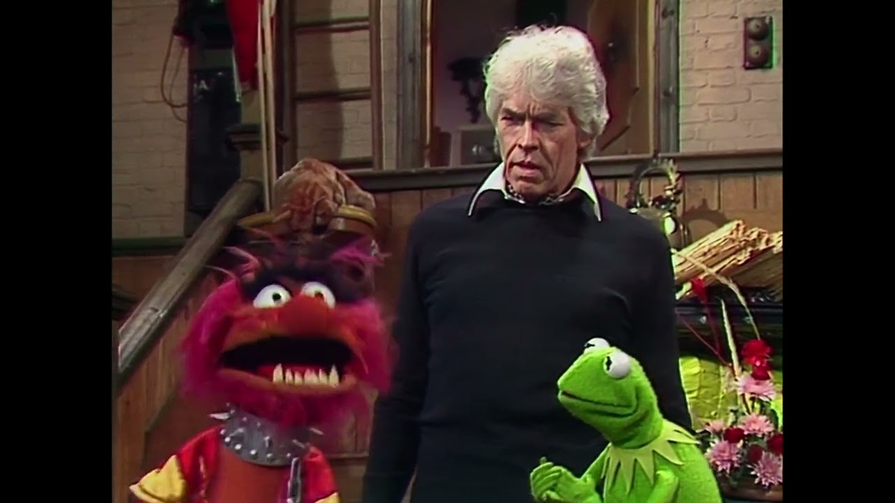 The Muppet Show - 505: James Coburn - Backstage #1 (1980)