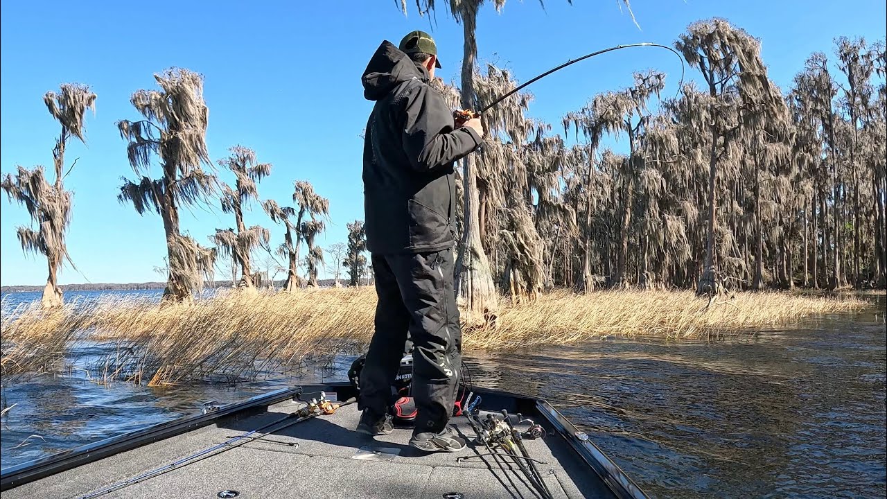 Brutal Cold Front on Lake Santa Fe… Can I Find Tournament Bass?