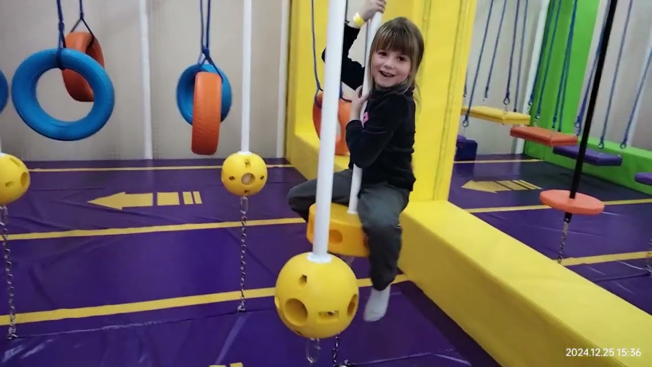 Надійка Лебедєва у Papashon Kids в ТРЦ Gulliver. НАШІ ДІТИ