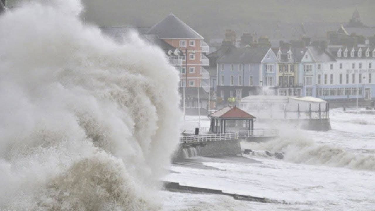 Canada Gripped by Storm! Hurricane Lee, Powerful Winds, Wave Surge Pound Nova Scotia