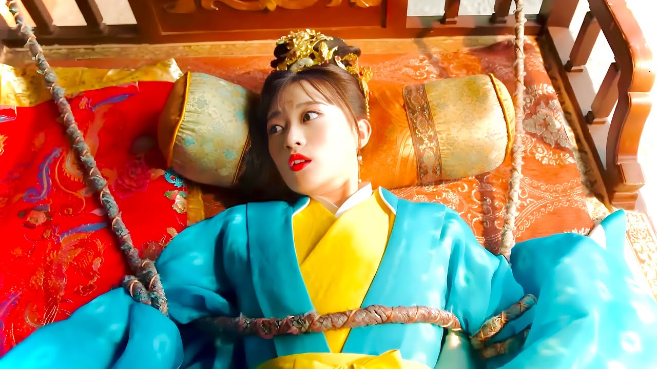 بنت كيوته بيربطها اجمل شاب في المدينه وبيحاول يبعدها عنه لانها بتحاول تساعده يبقي الملك بس هوا رافض