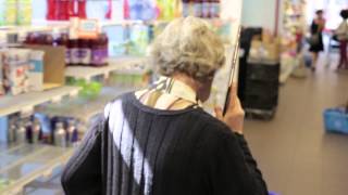 Whoppa: Oma winkelt met Yelo TV screenshot 2