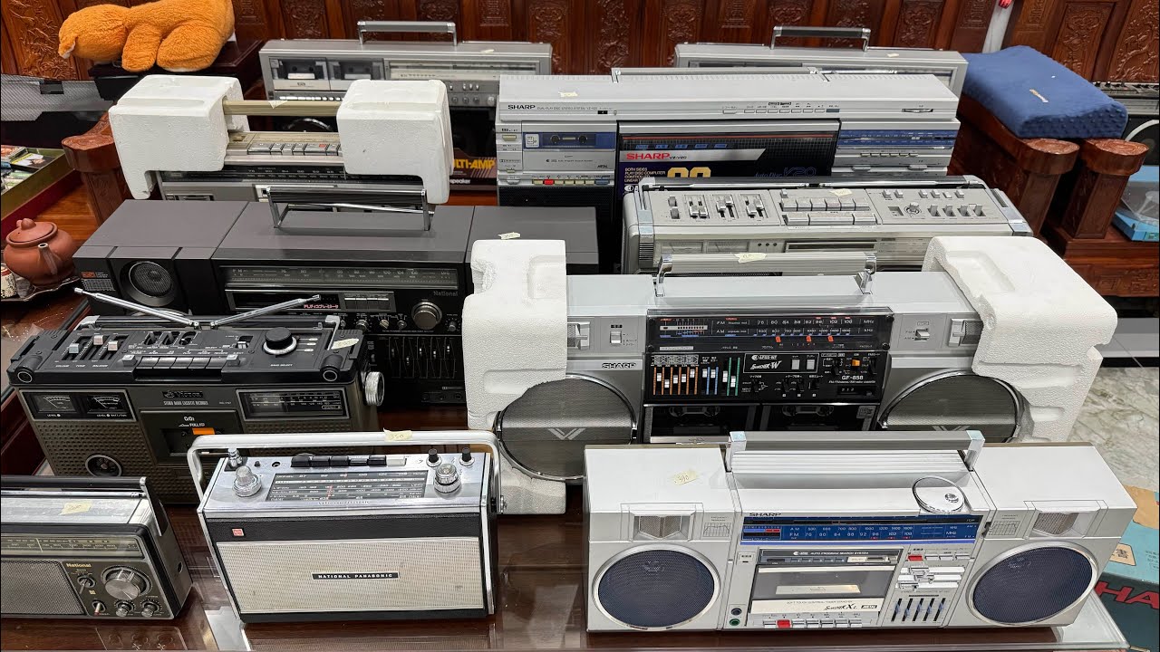 Đài Cassette cổ Nhật Bản hàng lưu kho mới nguyên thùng xốp, nghe hay bày đẹp, độc lạ. LH 0988839389