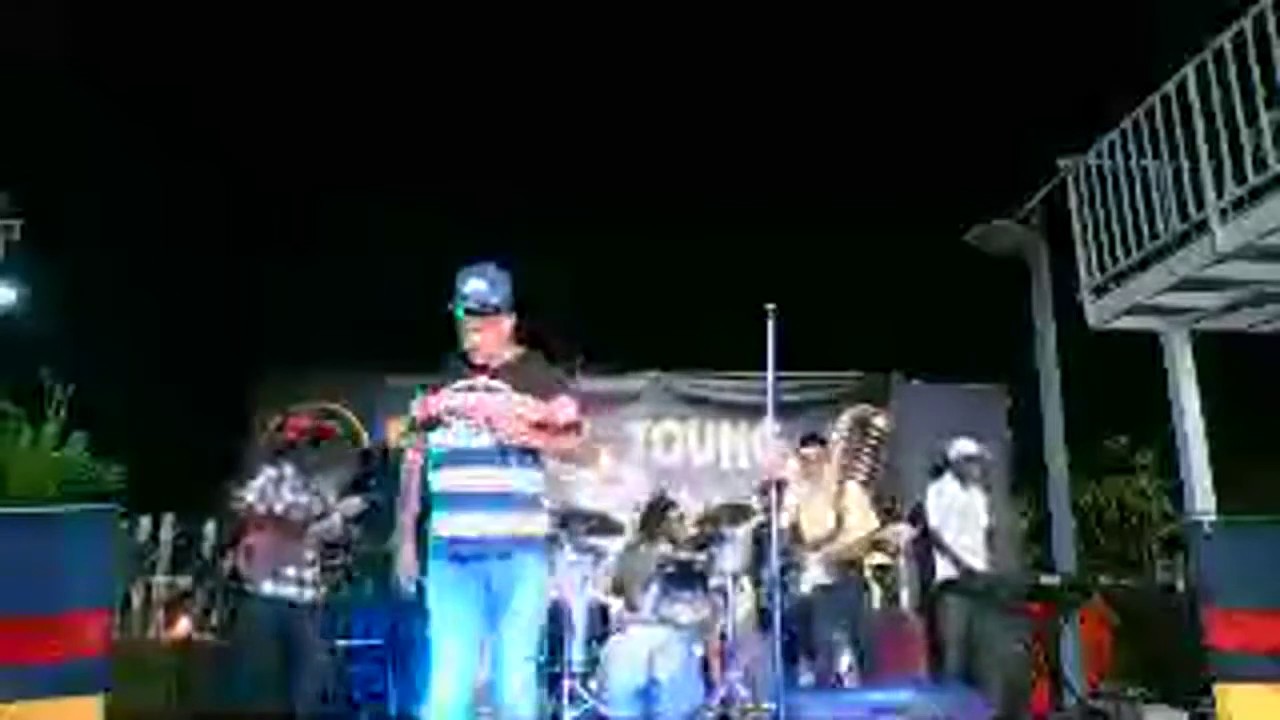 FOREVER YOUNG SPORTS BAR EMMANUEL CHIN YouTube