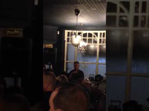 Groovy Boys Xmas party The Three Kings Twickenham - YouTube