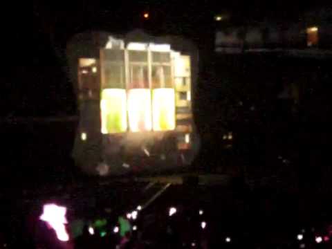 Jay Chou New Year 2011 Countdown the Era Concert - Jay's performing in 3D