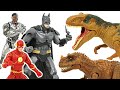 Batman! Help Flash defeat the giant dinosaur! | DuDuPopTOY
