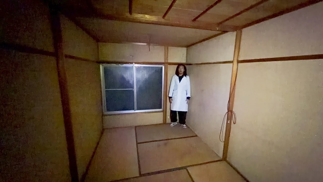 Я осталась одна в доме с привидениями, где даже телевизор пришлось убрать, а паранормальные явлен...