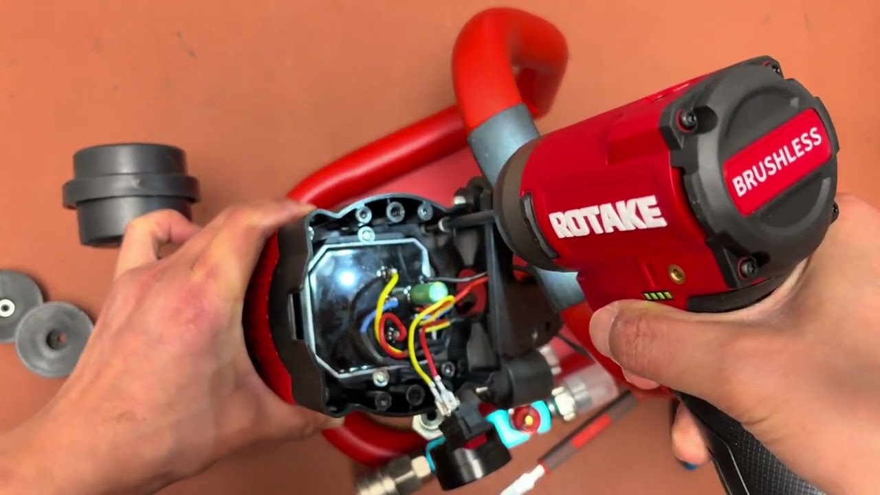 Here comes a mini air pump! Have you ever seen such a tiny air