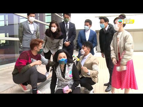 愛回家之開心速遞 | 限聚令下延開十幾席食團年飯 三太樊亦敏玩到跌低