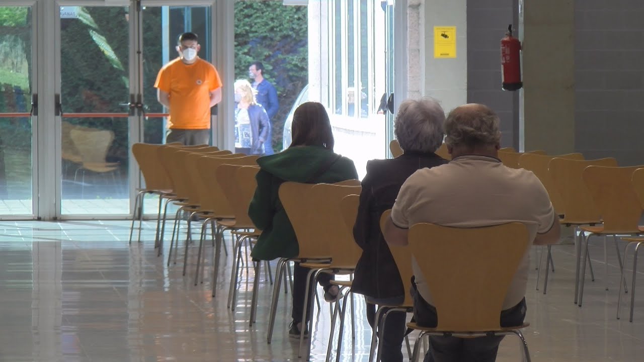 Fexdega, un punto de vacinación anticovid fluído e sen ringleiras