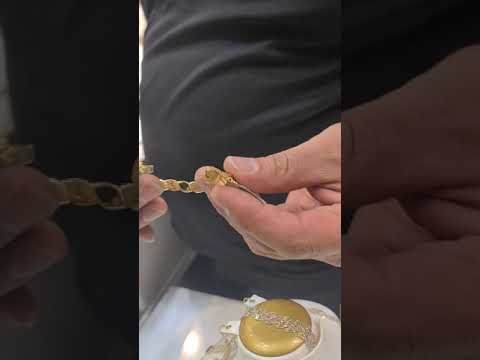 بررسی نحوه باز و بست دستبند طلا ۹۹ ۱۲ ۱۹