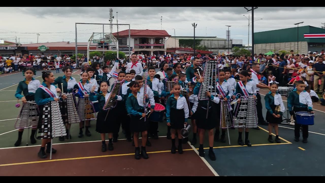 Desfile Escuela Teodoro Picado Michalski