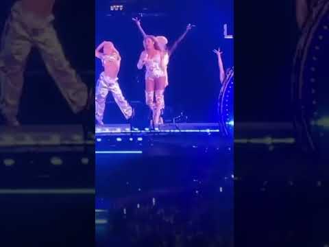 Beyonce Supports Lizzo Amid Contentious Lawsuit With Her Former Dancers #Shorts