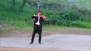 Alexander Rybak playing Bach in Soot-spelet 2019