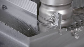 FREZEN MET HOGE VOEDING / FRAISAGE GRANDE AVANCE - SECO HIGH FEED 6