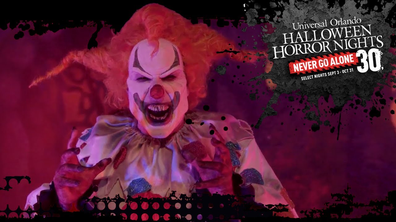 Jack the clown 'welcomes' you to Halloween Horror Nights 30! | Telemundo English