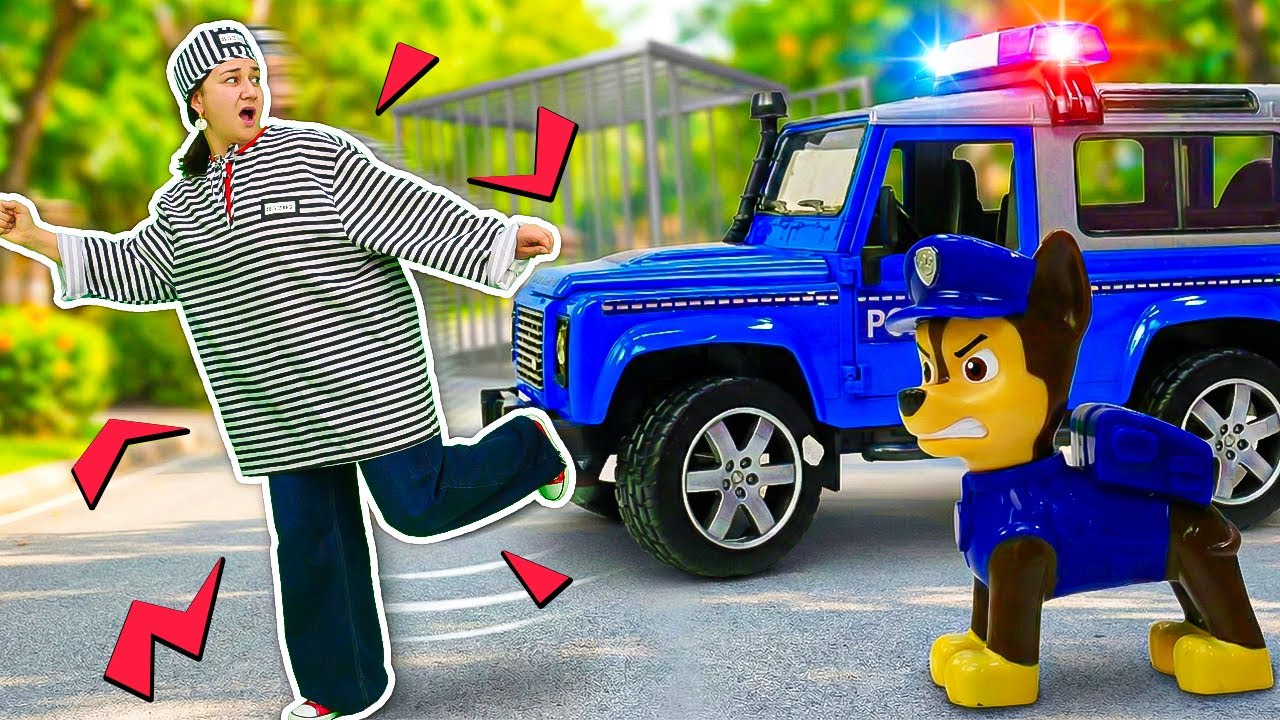 Master TocToc aiuta i cuccioli a spegnere il fuoco! Video di giochi per bambini.