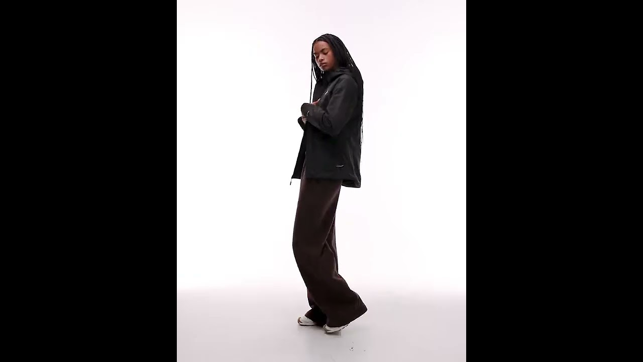 THE NORTH FACE Quest Insulated Jacket Women Shiny Black | Asos