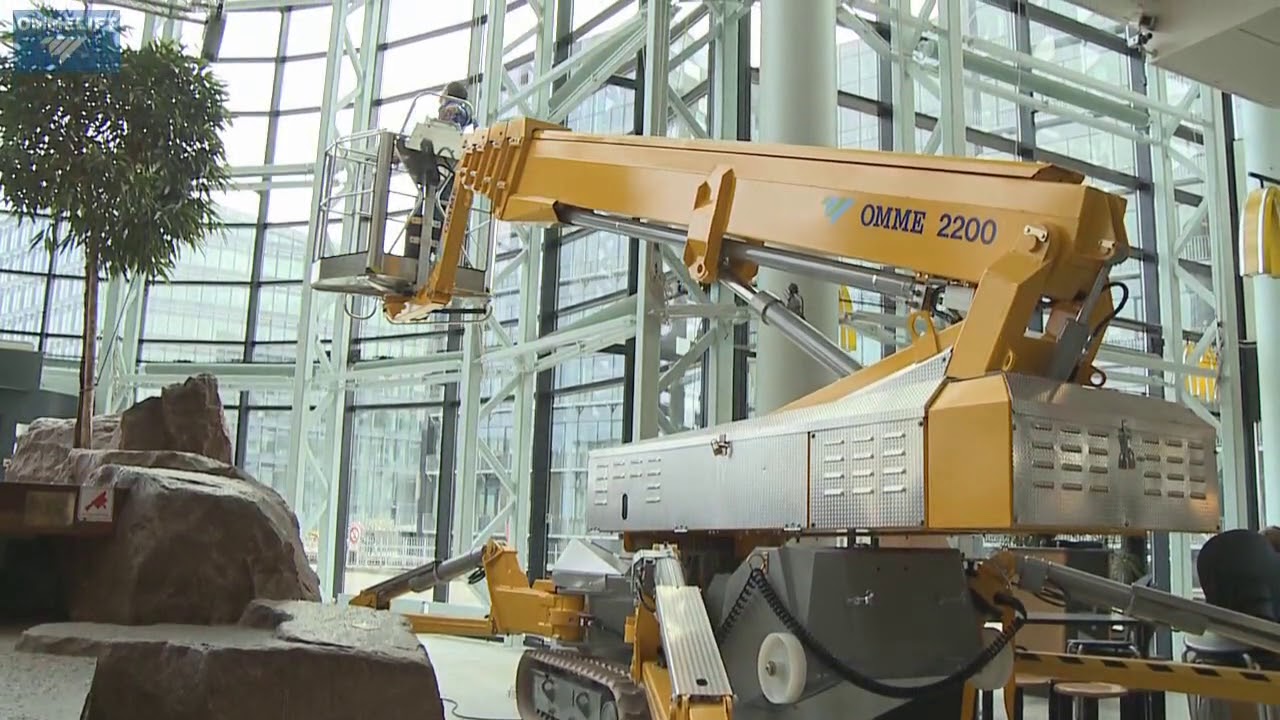 Spinhoogwerker op rups: Ommelift 2200 R - Heli NV