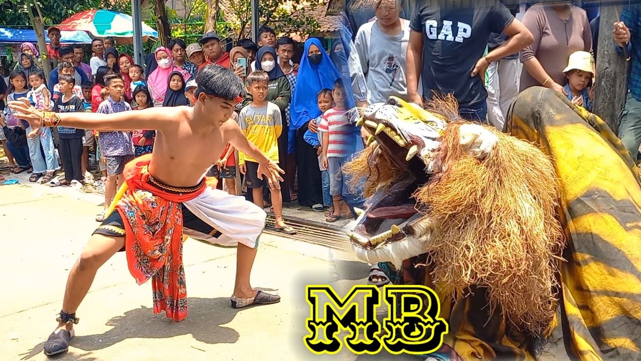 Ndadine jaran kepang MUDHO BUDHOYO live Margomulyo Pegandon Kendal