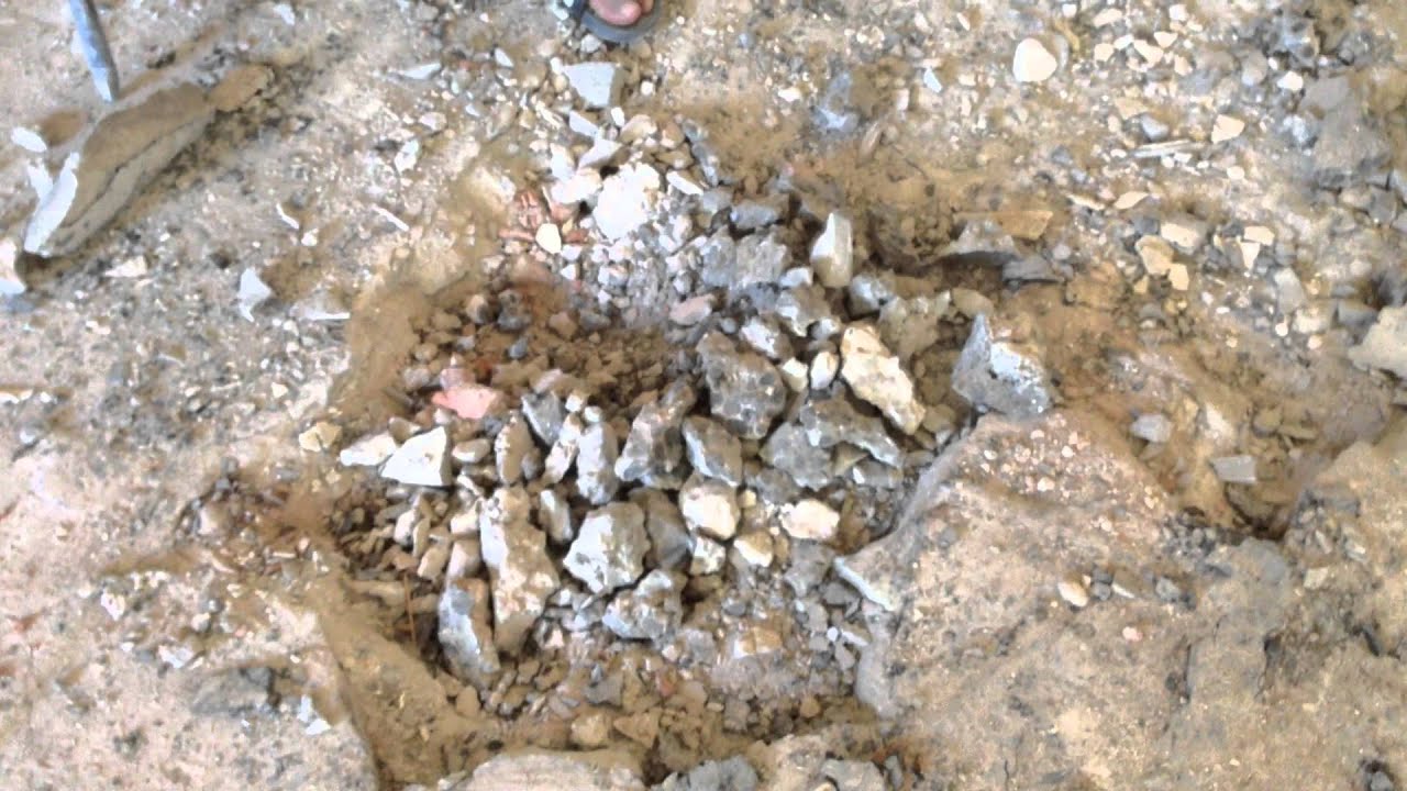 Демонтаж стяжки Керчь. http://portaluslug.in.ua - YouTube