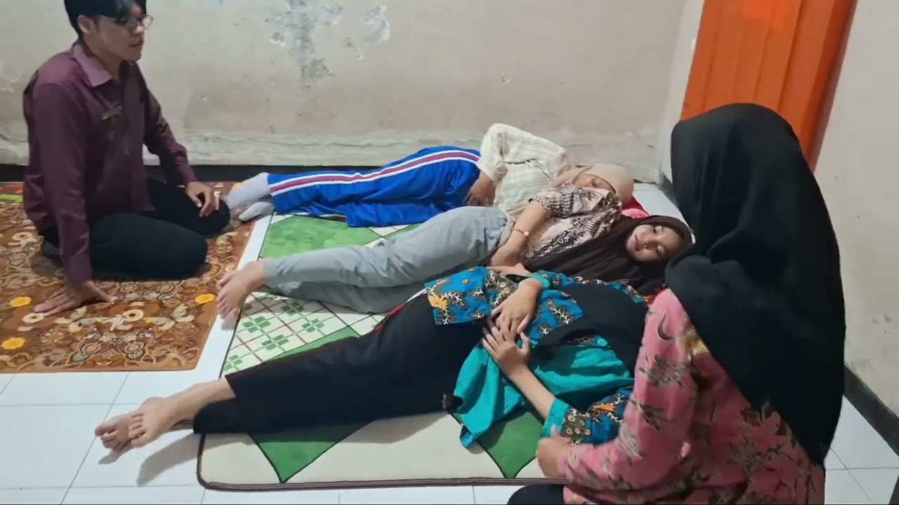 Senam Nifas (Kegel) Kelompok 2 (Kelas A1) Tugas Mata Kuliah Maternitas angkatan 2024 Fkep Unej