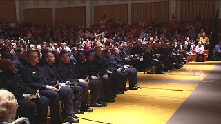 Milwaukee mayor fights police officer, budget cuts