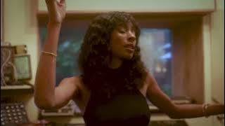 I feel love - Donna Summer - Love, IJB.