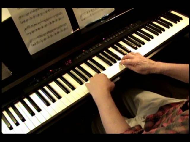 Mira Bella's Lullaby - Carter Burwell - Twilight - Piano en YouTube Mira Bella's Lullaby - Carter Burwell - Twilight - Piano en YouTube