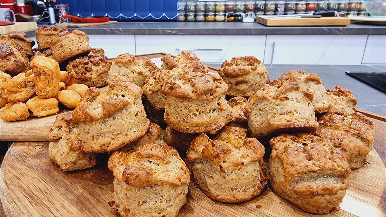 Töpörtyűs pogácsa ~ Tepertős pogácsa. Minimalista és rettentően finom 