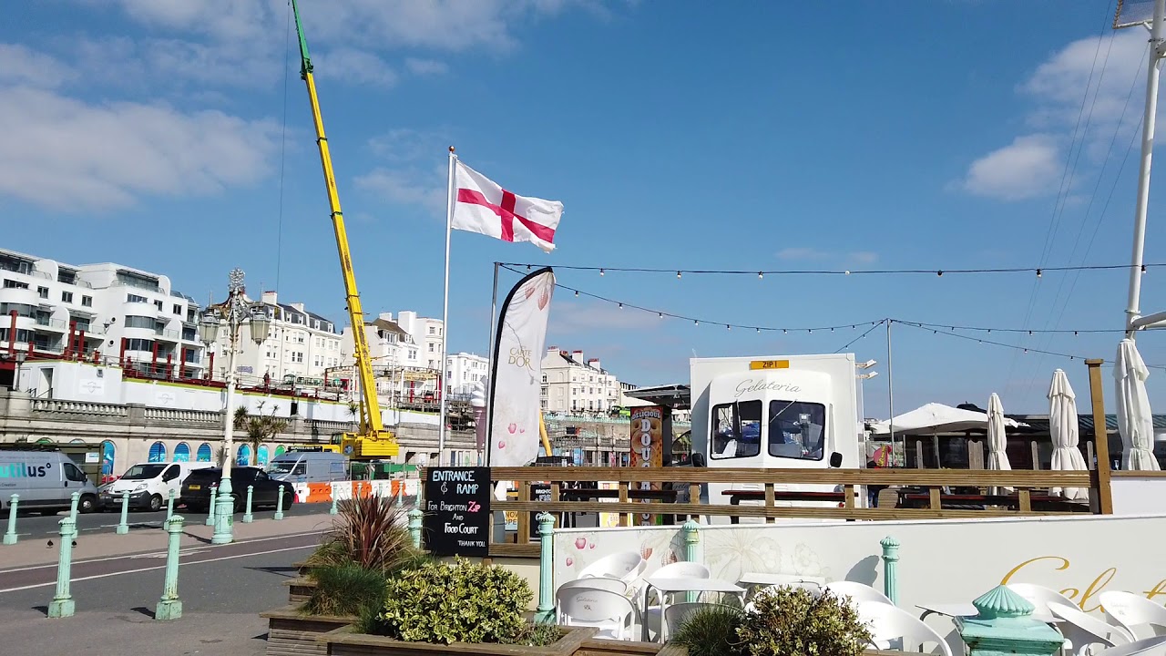 Coach Captain Traveller from Hungary - Brighton Pier