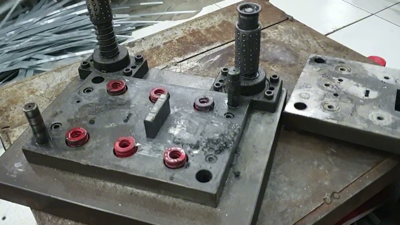 Sheet metal power press maintenance