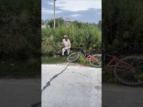 This is a seat for the farmer brothers but due to the dirt no one can sit on it.#viral #seatclean thumbnail