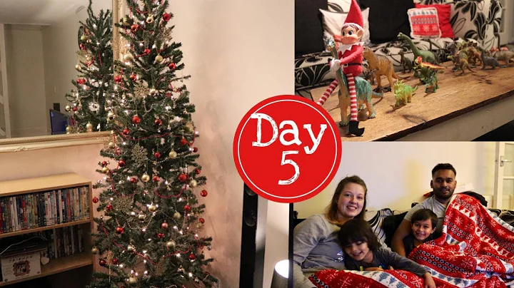 Decorating Our Christmas Tree | Vlogmas Day 5