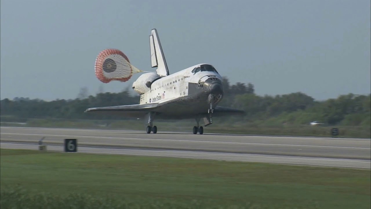 Discovery palaa maahan