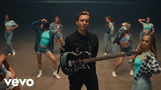 Watch George Ezra Dance All Over Me video