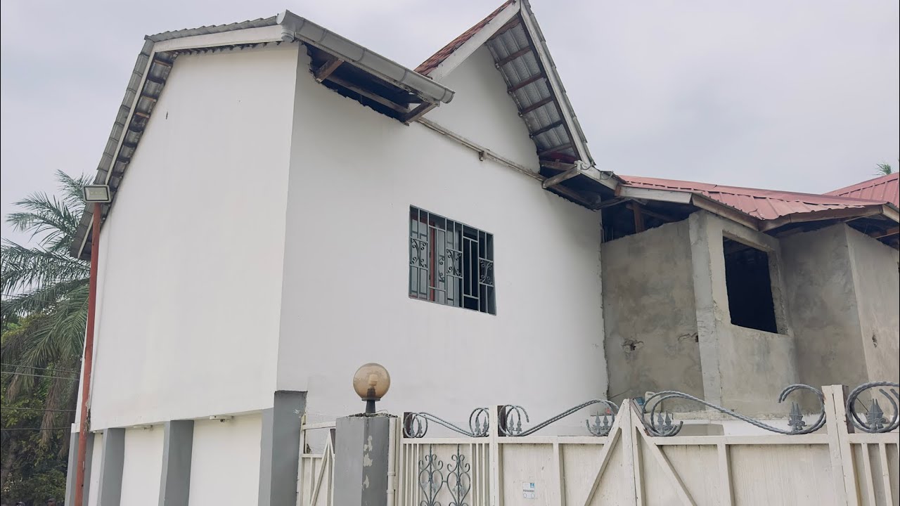 Une démolition spectaculaire d’une très belle maison sur l’avenue 3 vallées Qui aurait cru ? 😳😳😳