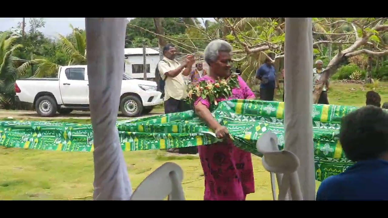 Soqo ni marama ni yanuyanu ena koro ko Lomaloma,  Vanuabalavu 