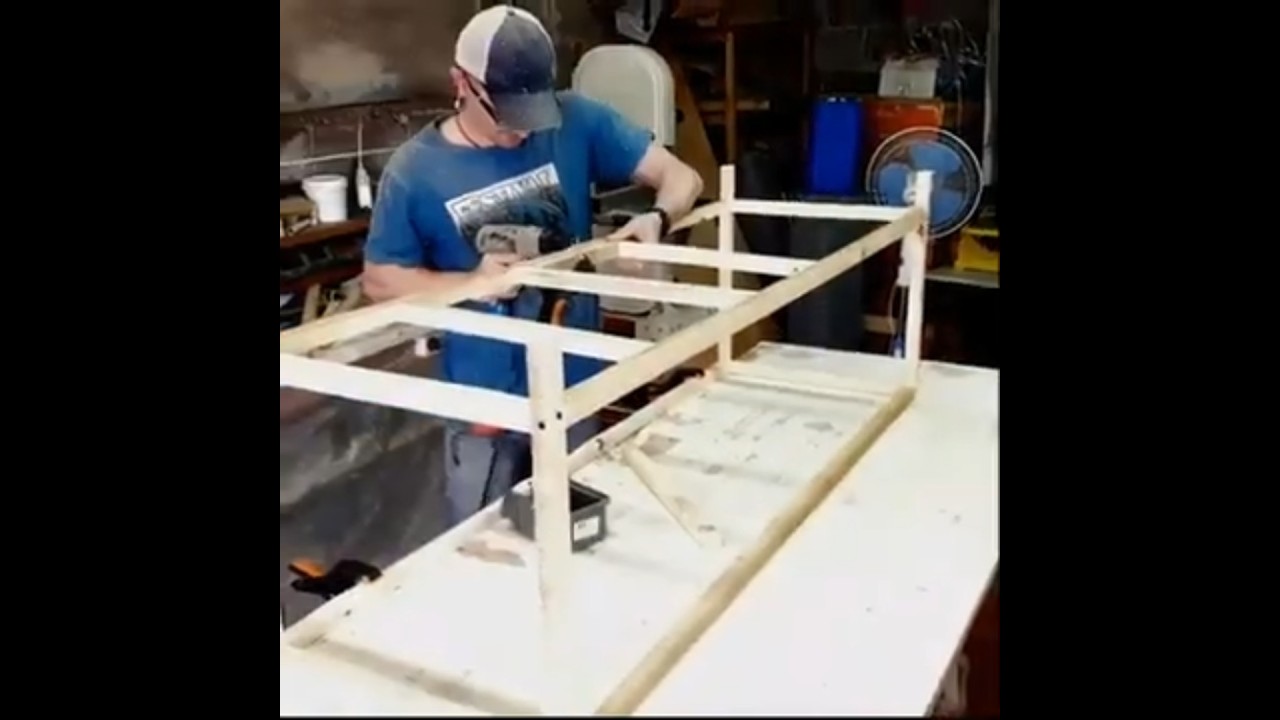 Брудер для цыплят. Изготовление.