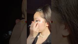 Flower Eye Makeup Hack