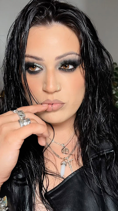 ROCKSTAR GF MAKEUP 🖤 #makeuptutorial #rockstar #makeup #makeuptransformation #keylaremache #viral